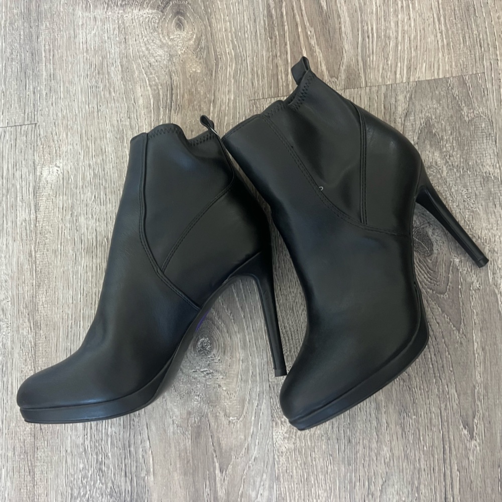 Nine West - Black Platform Heeled Ankle Boots